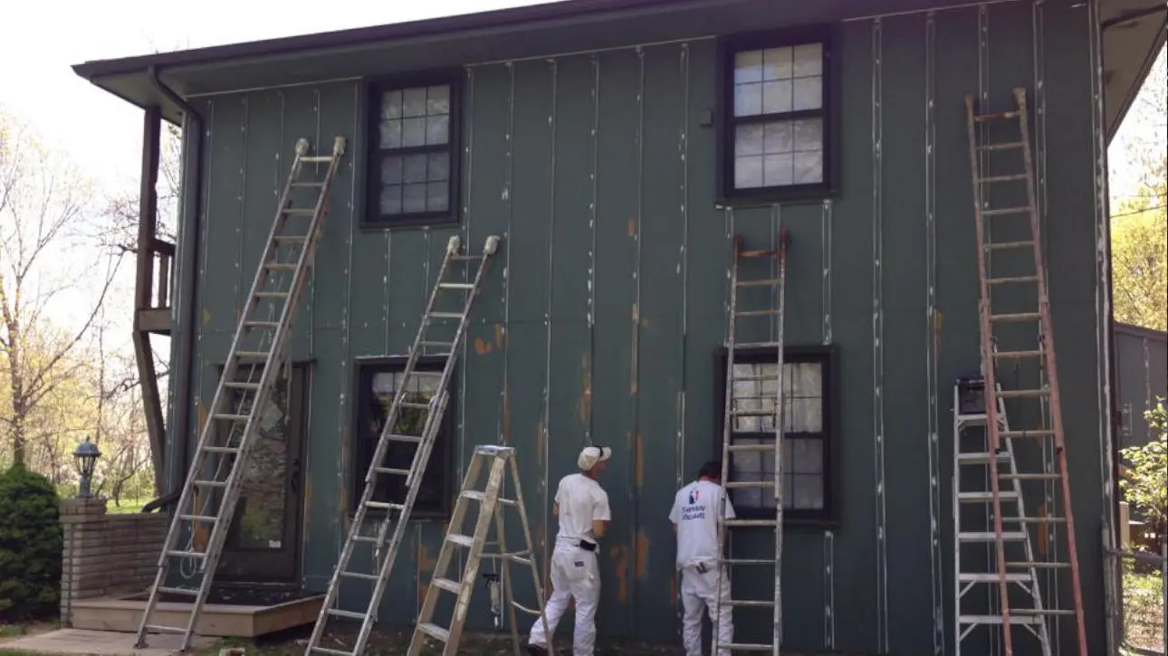 Freshly painted Raytown, MO home exterior